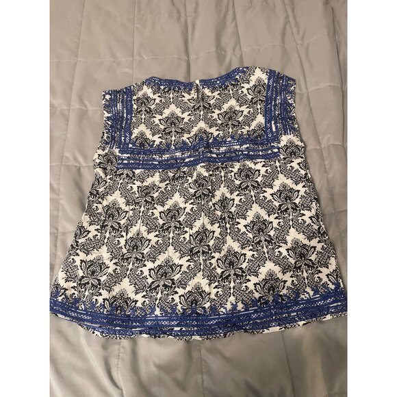 THML Womens Sleeveless Top With Blue & Black Floral Pattern Small - Picture 2 of 3